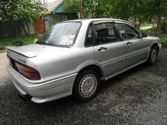 1988 Mitsubishi Galant Pictures