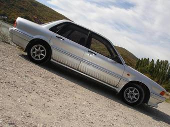 1989 Mitsubishi Galant Pictures