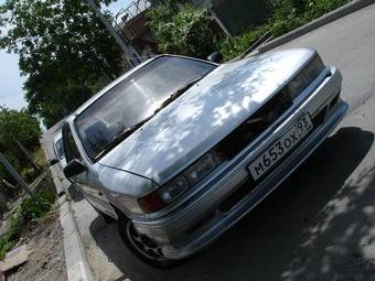 1989 Mitsubishi Galant Photos