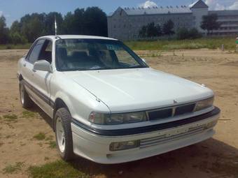 1989 Mitsubishi Galant Photos