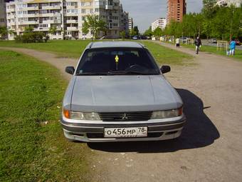 1990 Galant