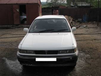 1990 Mitsubishi Galant Pics