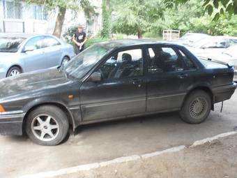 1990 Mitsubishi Galant Pictures