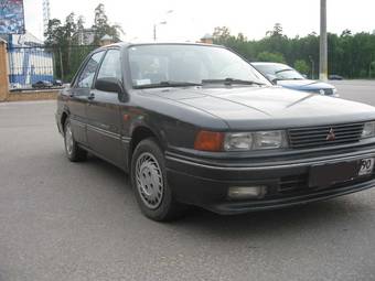 1991 Mitsubishi Galant Pictures