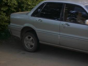 1991 Mitsubishi Galant Pictures