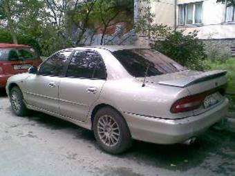 1993 Mitsubishi Galant Photos