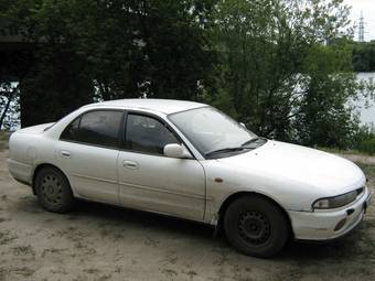 1993 Mitsubishi Galant Photos