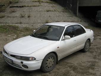 1993 Mitsubishi Galant Photos