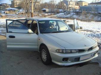 1994 Mitsubishi Galant Pictures