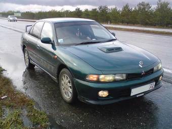 1995 Mitsubishi Galant Photos