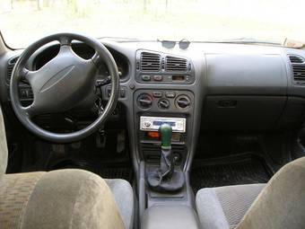 1995 Mitsubishi Galant Photos