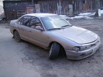 1995 Mitsubishi Galant Photos