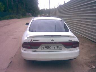 1995 Mitsubishi Galant Photos