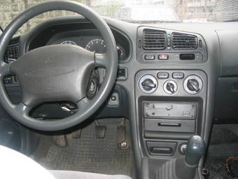 1996 Mitsubishi Galant Pictures