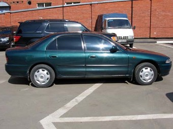 1996 Mitsubishi Galant Pictures