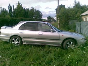1996 Mitsubishi Galant Pictures