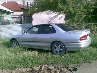 1996 Mitsubishi Galant Photos