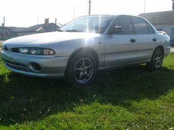 1996 Mitsubishi Galant Photos