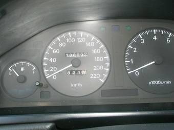1996 Mitsubishi Galant Photos