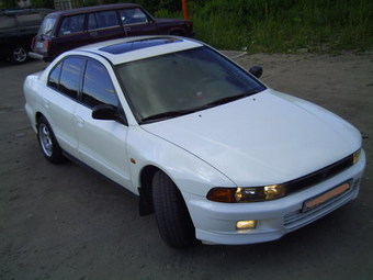 1997 Mitsubishi Galant Pictures