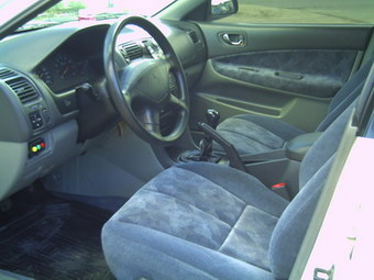 1997 Mitsubishi Galant Photos