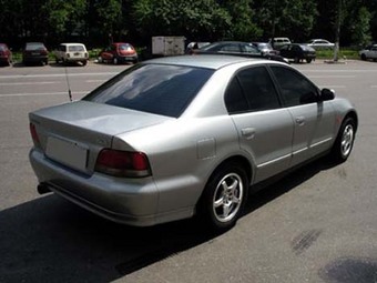 1997 Mitsubishi Galant Photos