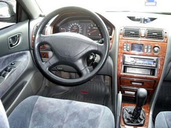 1997 Mitsubishi Galant Photos