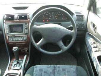 1997 Mitsubishi Galant Photos