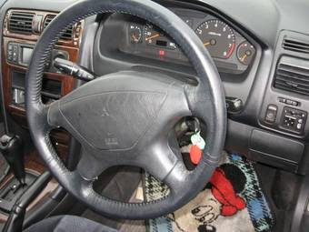 1997 Mitsubishi Galant Photos