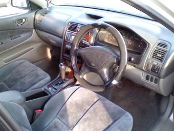 1997 Mitsubishi Galant Pictures