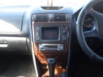 1997 Mitsubishi Galant Photos
