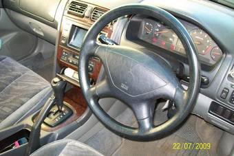 1997 Mitsubishi Galant Pics
