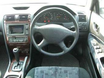 1997 Mitsubishi Galant Pictures