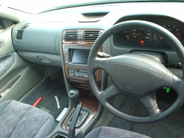 1998 Mitsubishi Galant Pictures