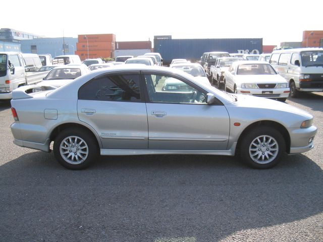 1998 Mitsubishi Galant Pictures