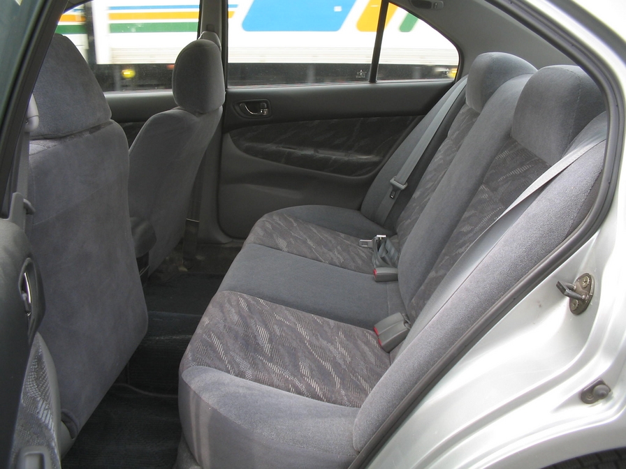 1998 Mitsubishi Galant Photos