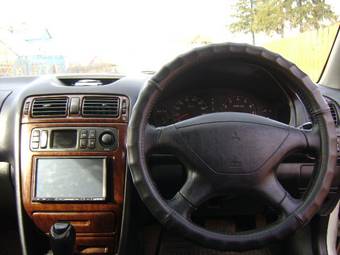 1998 Mitsubishi Galant Pictures