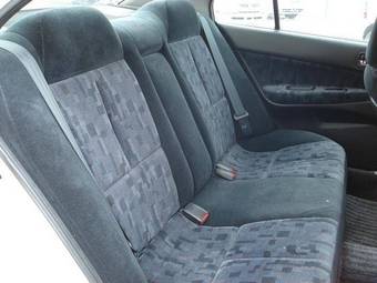 1998 Mitsubishi Galant Photos