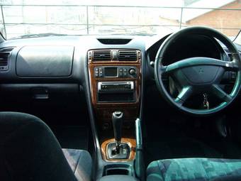 1998 Mitsubishi Galant Pictures