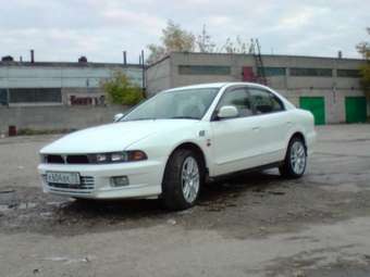 Mitsubishi Galant