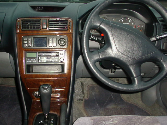 1999 Mitsubishi Galant Photos