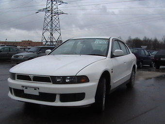 1999 Mitsubishi Galant Pictures