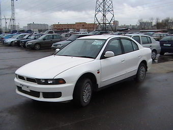 1999 Mitsubishi Galant Pics