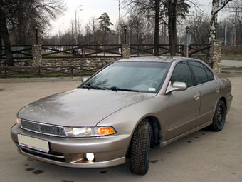 1999 Mitsubishi Galant Pictures