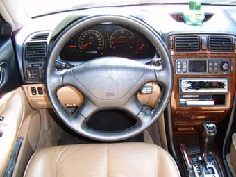 1999 Mitsubishi Galant Pictures