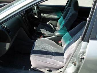 1999 Mitsubishi Galant Photos
