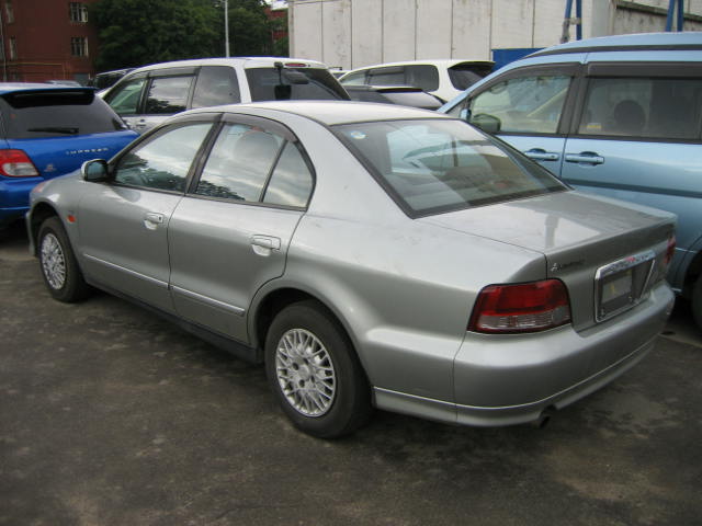 1999 Mitsubishi Galant Pictures