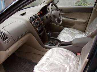 1999 Mitsubishi Galant Pictures