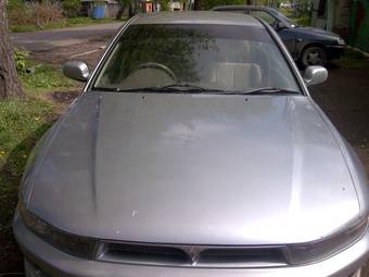 1999 Mitsubishi Galant Photos