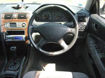 1999 Mitsubishi Galant Pictures